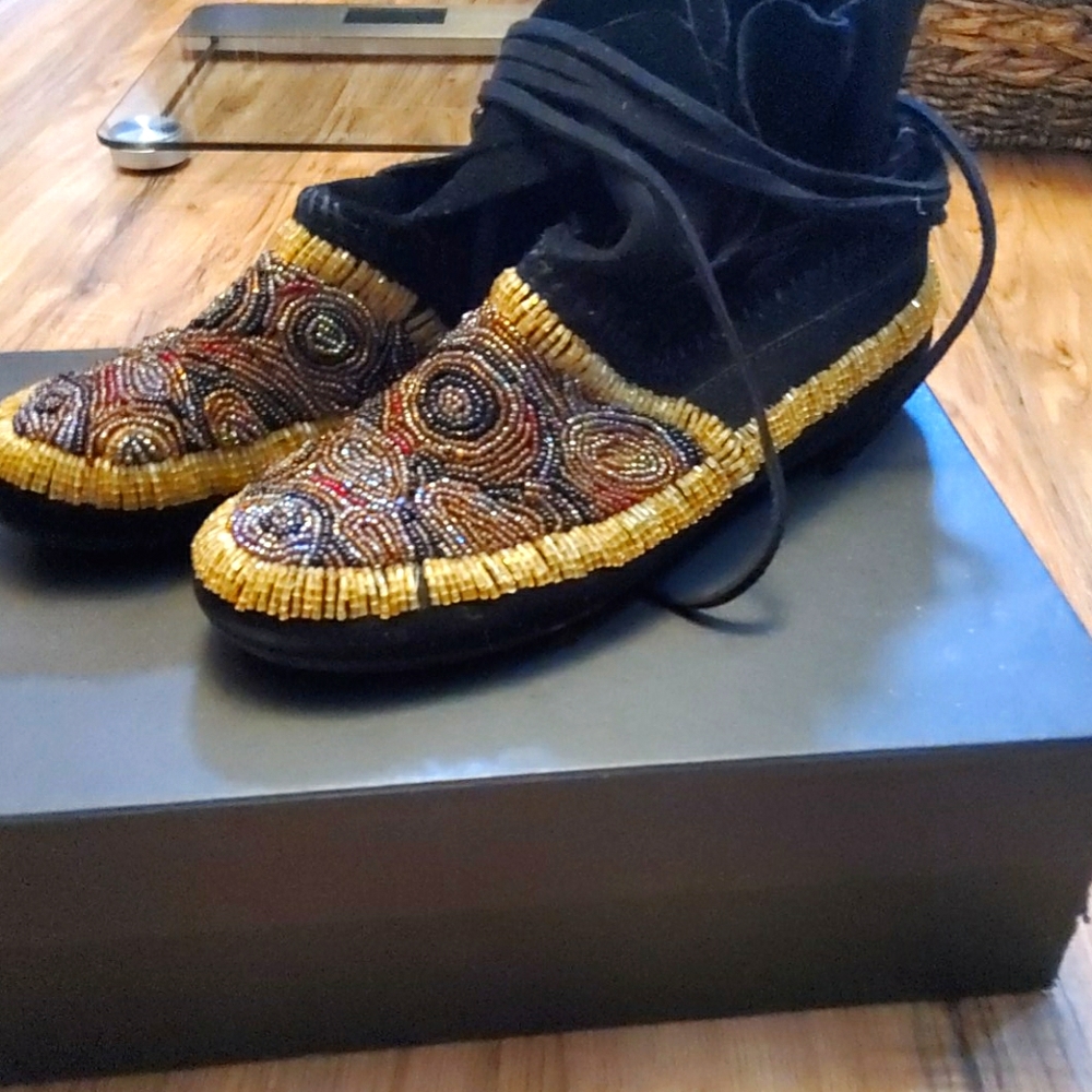 House of Harlow black beaded moccasin shoe
